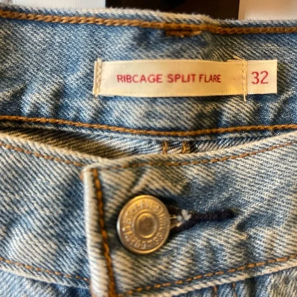 Levi Ribcage Split Flare - Picture 3 of 12